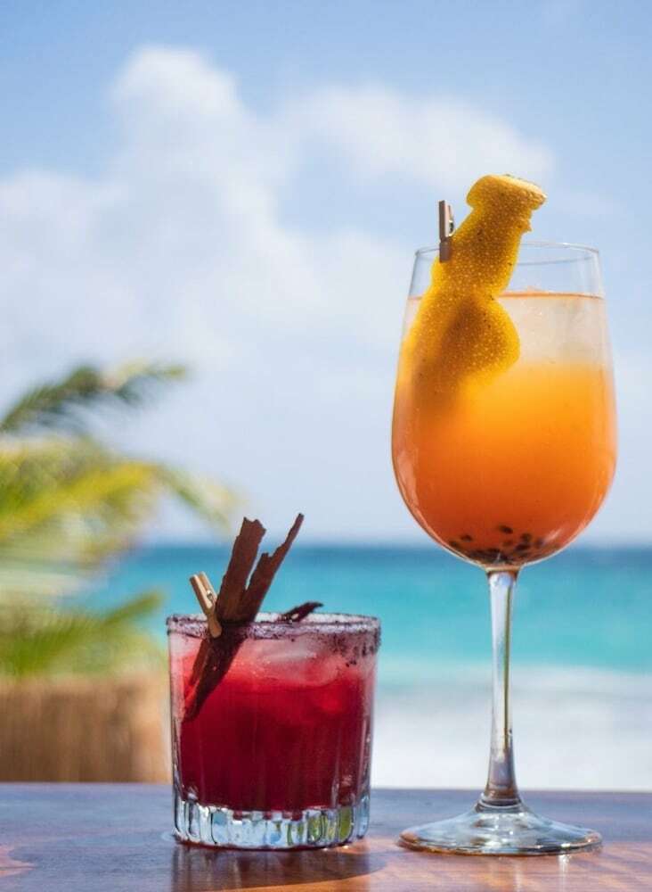 Hotel Los Amigos Beach