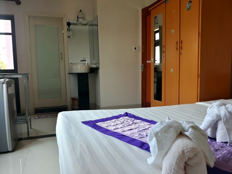 Hotel Pink House Homestay