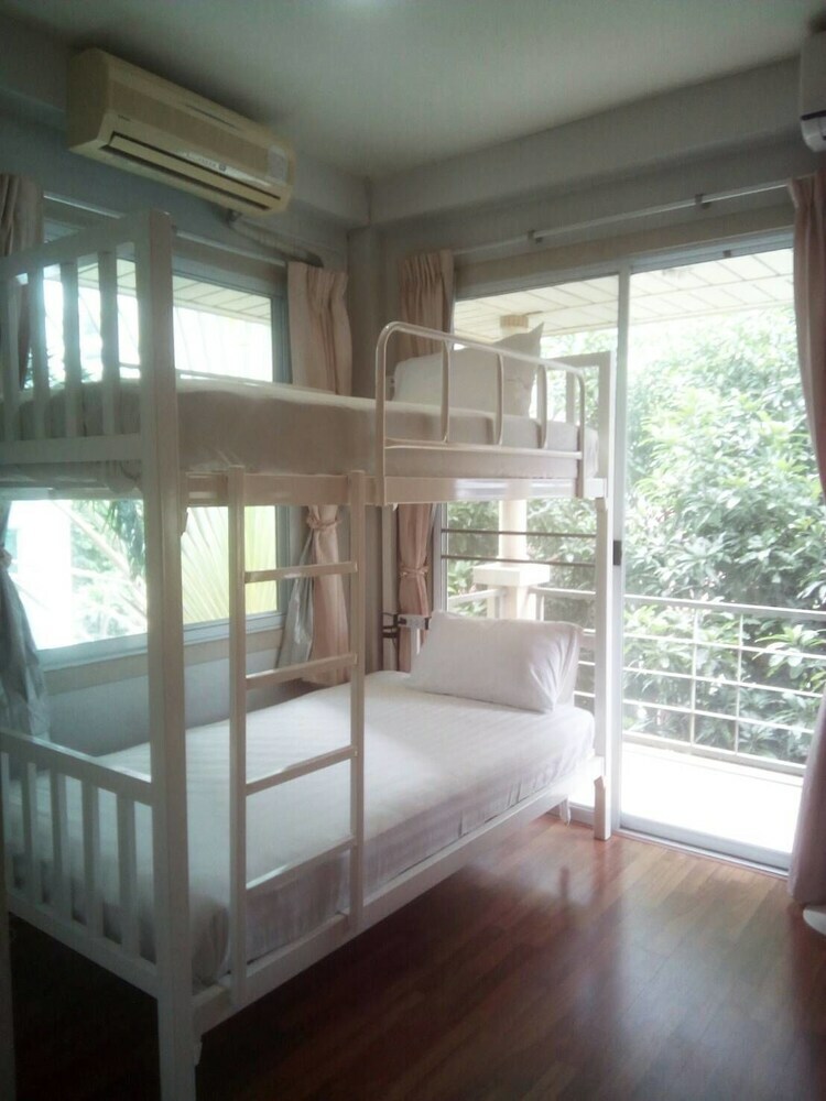 Hostal Anna Hostel