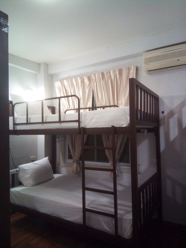 Hostal Anna Hostel