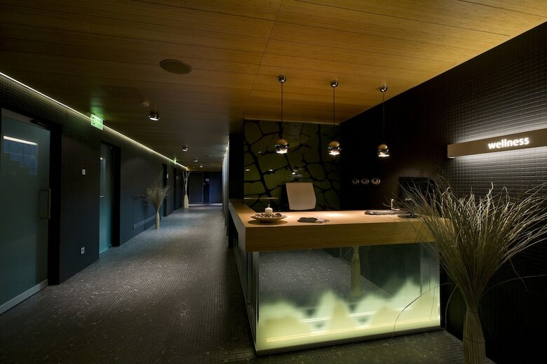 Hotel Zena Beauty & Shopping Center