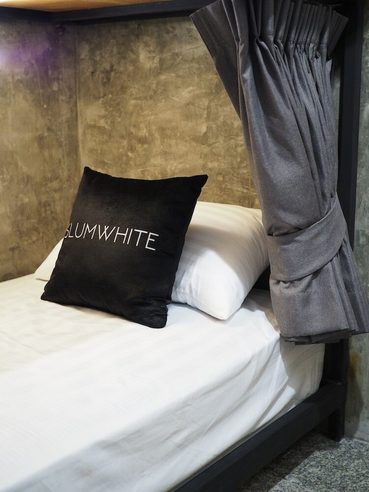 Hostal Slumwhite Hostel
