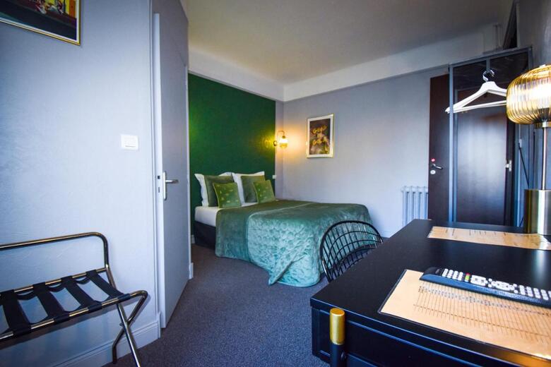 Hotel H�tel Azur Reims