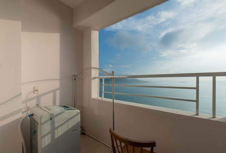 Handy Beachfront Apartment