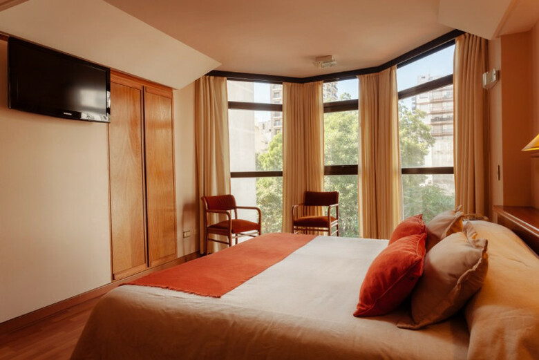 Primacy Hotel