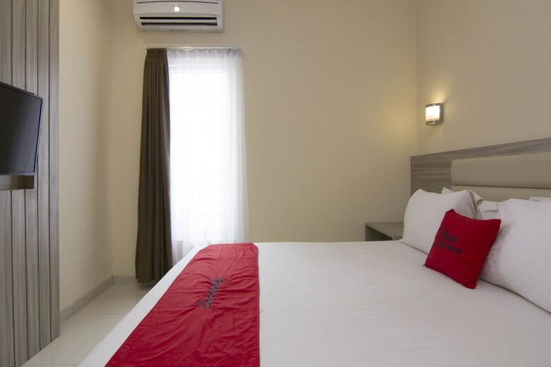 Hotel Reddoorz Near Universitas Diponegoro