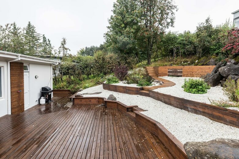 Sjf Villa With Hot Tub And Mountain View