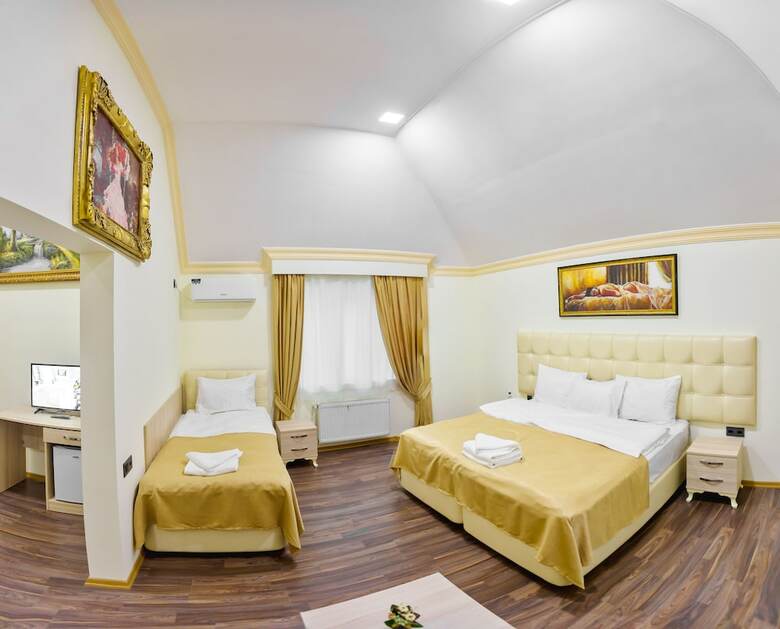 Renessans Hotel Baku