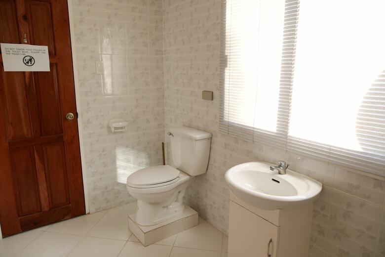 Hotel Luzmin Bh - Cottages And Bungalows