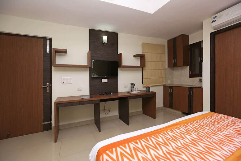 Hotel Oyo 8481 Le Tara Residency