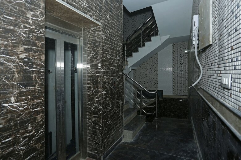 Hotel Oyo 8481 Le Tara Residency