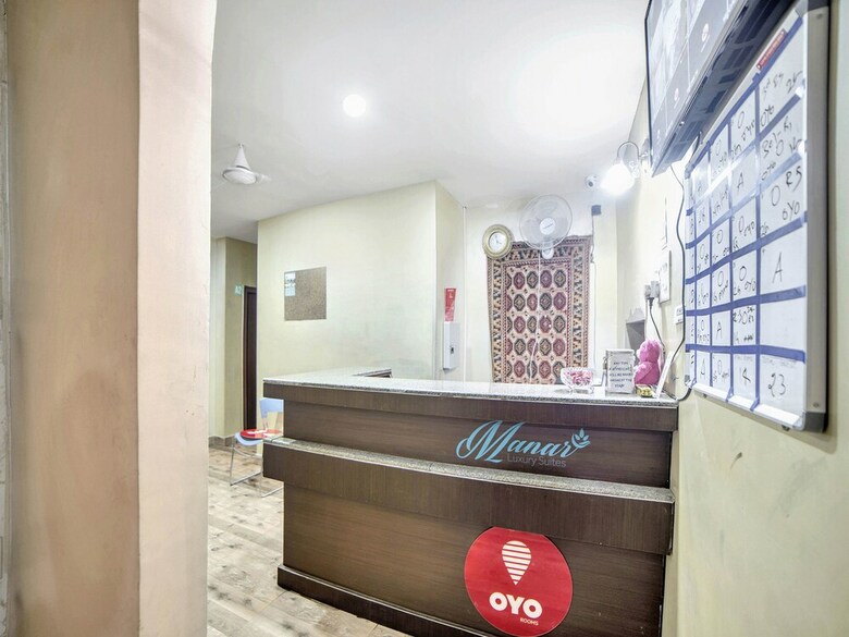 Oyo 674 Apartment Hotel Manar Luxury Suites