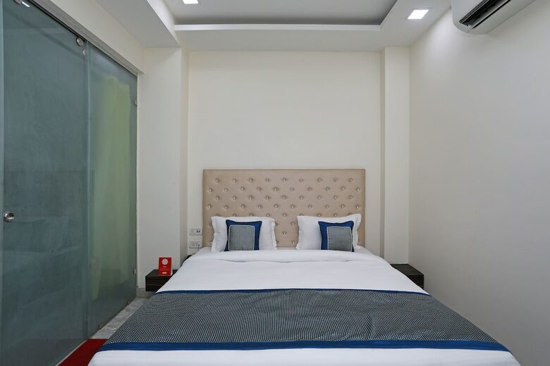 Hotel Oyo 10938 Season Grand