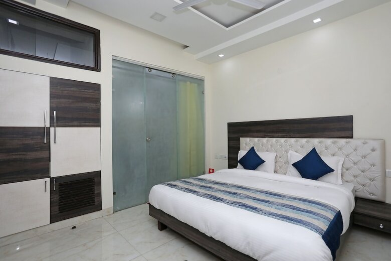 Hotel Oyo 10938 Season Grand