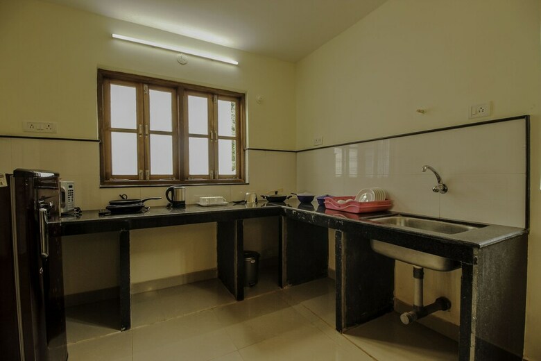 Apartamentos Oyo 9891 Home Poolside 2bhk Villa Thalassa