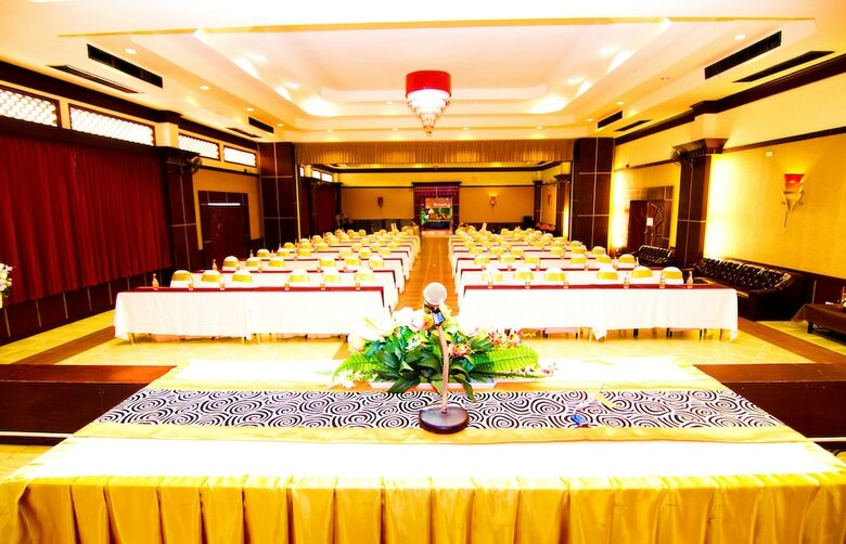 Hotel Waranya Resort