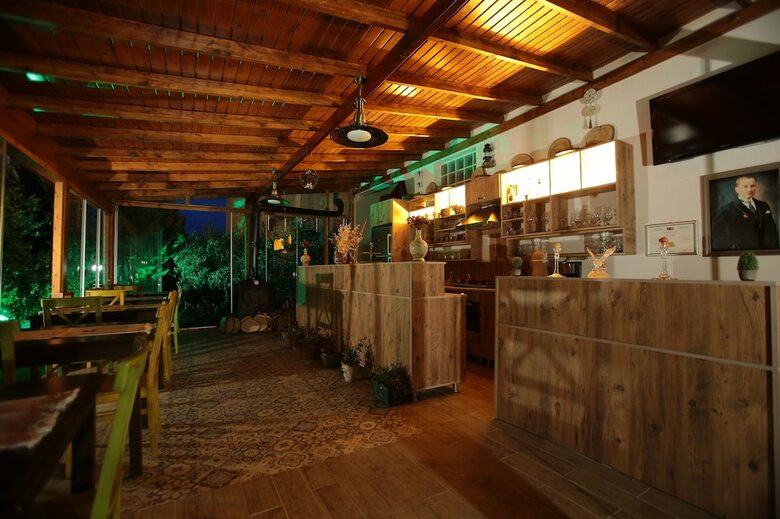 Bed & Breakfast Cunda Morisi Otel