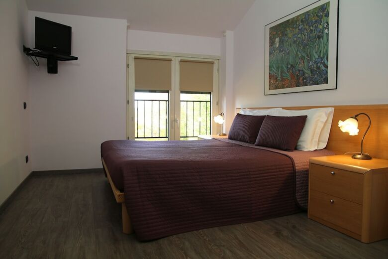 Hotel Hasta Resort