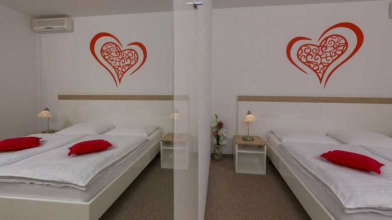 Hotel Rooms Ple?ka Zagreb Airport