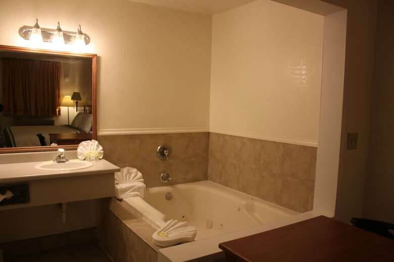 Motel Port Of Tacoma Inn