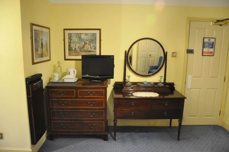 Bed & Breakfast The Greyhound Inn Taunton