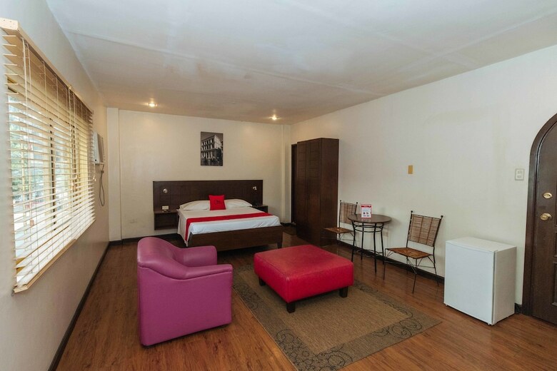 Hotel Reddoorz @ San Antonio Makati