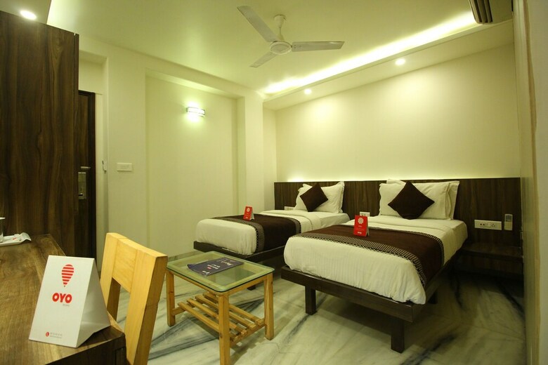 Hotel Oyo Flagship 312 Near Ashram Road