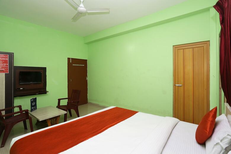 Hotel Oyo 4720 Near Kiit University