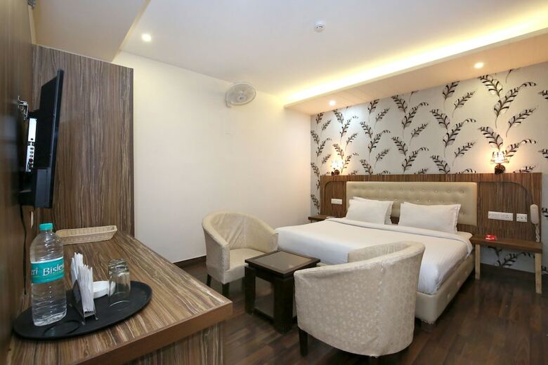 Hotel Oyo 8277 Tricity Relax Inn