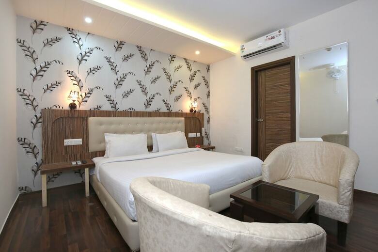 Hotel Oyo 8277 Tricity Relax Inn