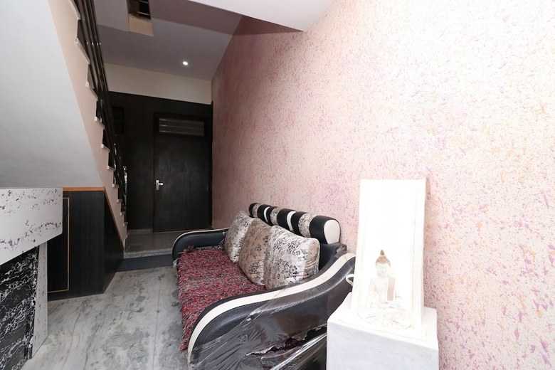 Oyo 10133 Hotel Rama Grand Hs