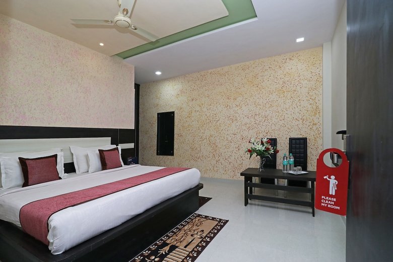 Oyo 10133 Hotel Rama Grand Hs