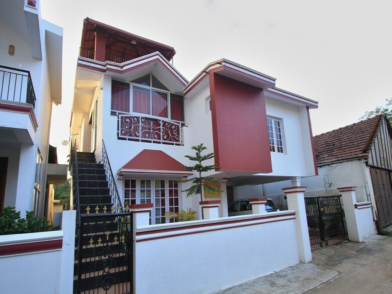 Hotel Oyo 10182 Avyukta Homestay