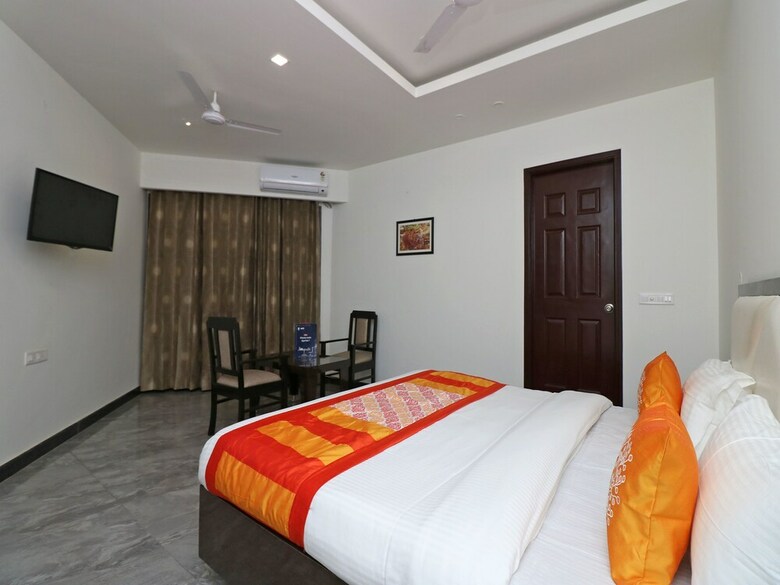 Hotel Oyo 9977 Jagat Residency
