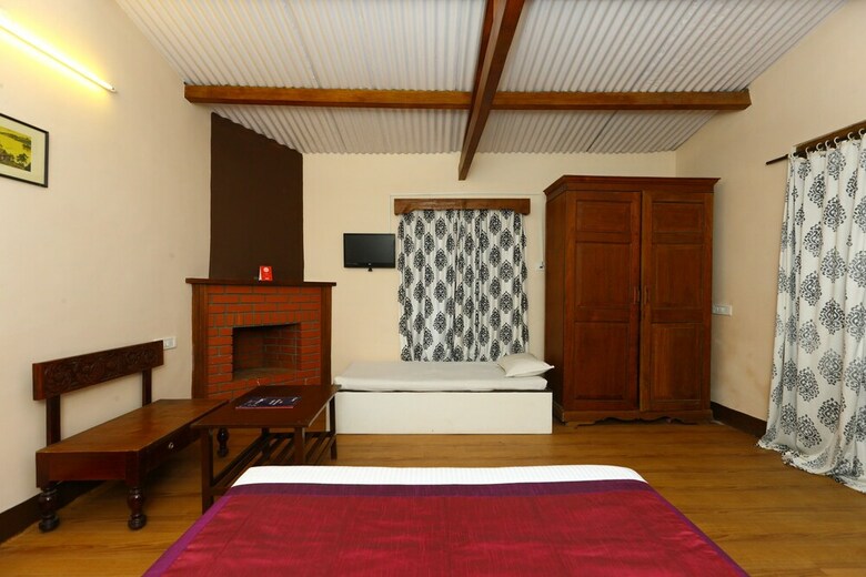 Hotel Oyo 9080 Hillwood Cottages