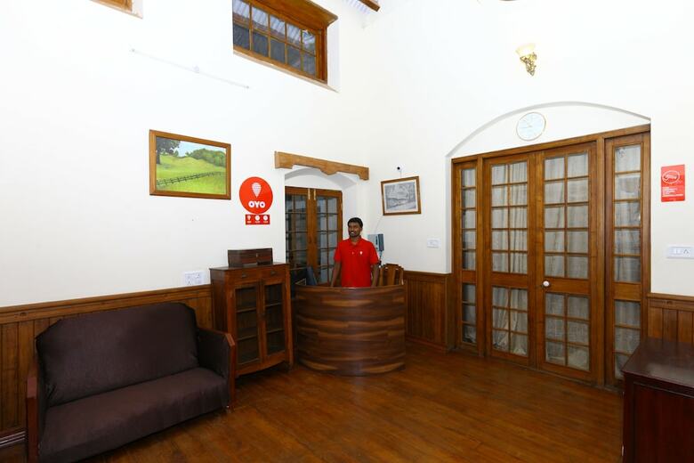 Hotel Oyo 9080 Hillwood Cottages