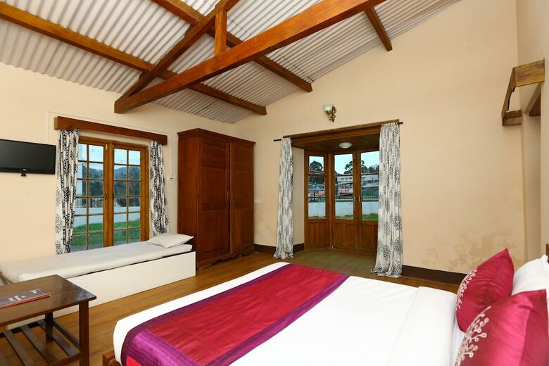 Hotel Oyo 9080 Hillwood Cottages