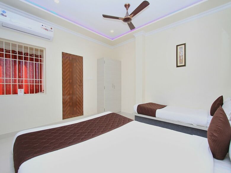 Hotel Oyo 8446 Bouvana Residency