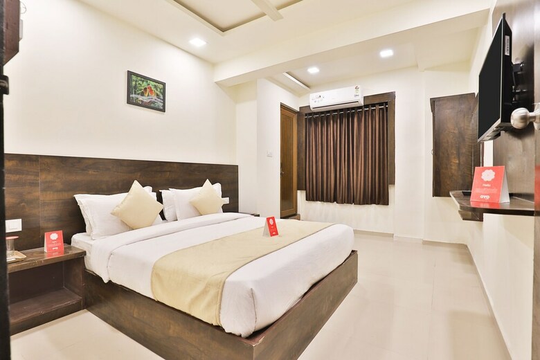 Oyo 11072 Hotel Kajri Residency