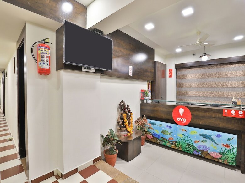Oyo 11072 Hotel Kajri Residency