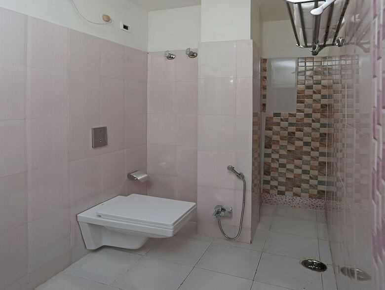 Oyo 10734 Hotel Ne Residency