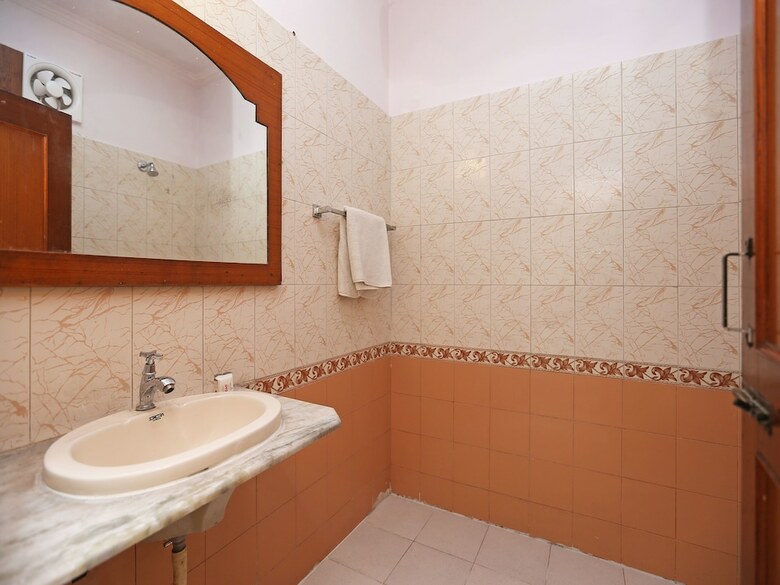 Oyo 9554 Hotel Grand Plaza