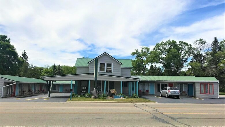 The Monarch Motel