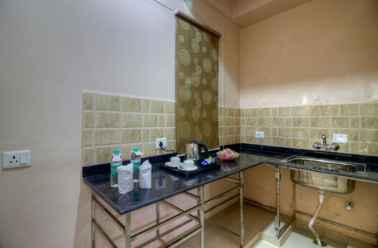 Hotel Atithi Suites
