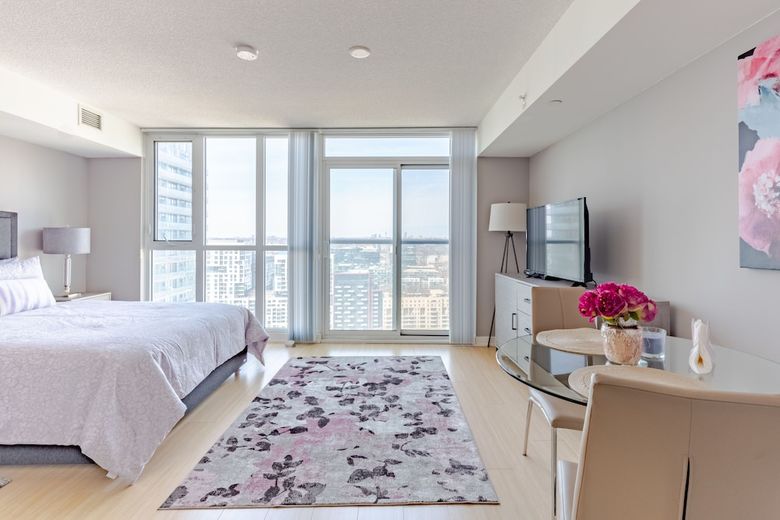 Simply Comfort. Amazing Downtown Apartments