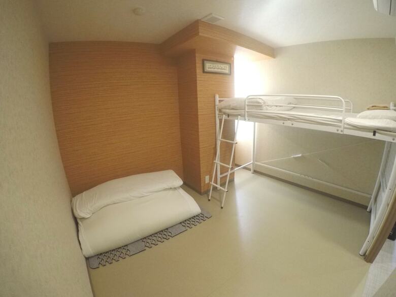 Hotel Daruma Guesthouse Narita