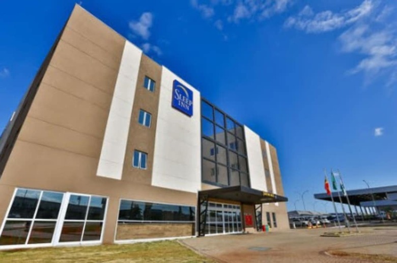 Hotel Sleep Inn Maring� Airport
