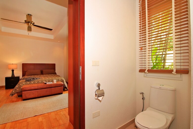 Pattaya Sunset Villa 4 Bedroom Sleeps 8