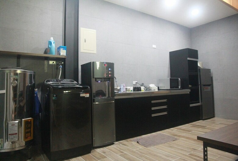 Hotel Black House