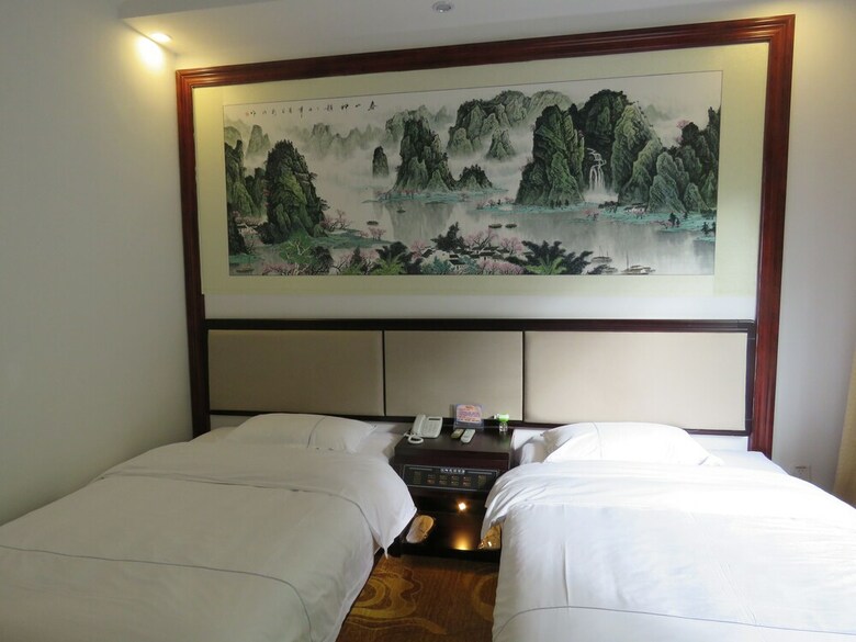 China Town Riverside Garden View Hotel